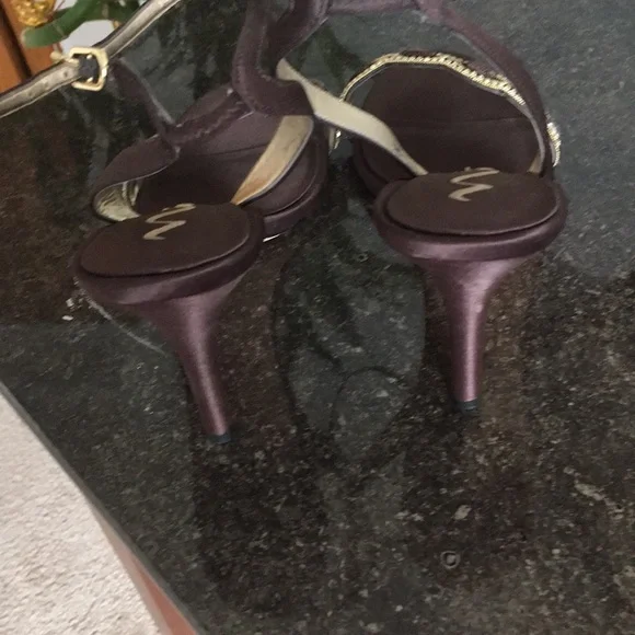 Brown Size 9 Nina. Heels - Picture 2 of 8